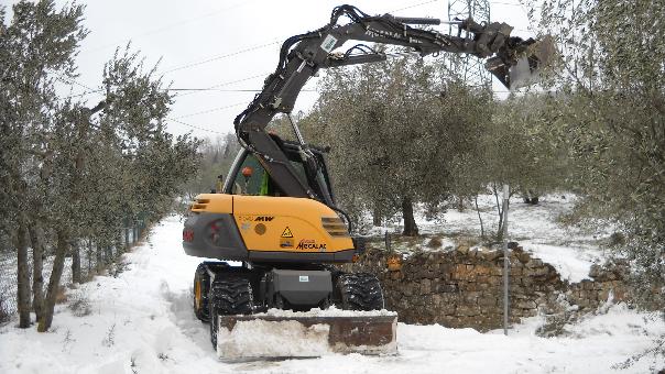Cdb Area Fiorentini: mezzi e uomini in azione per l'emergenza neve